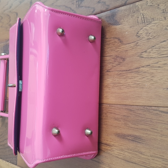 Vintage Pink Patten Metal Handle Purse - Picture 3 of 16